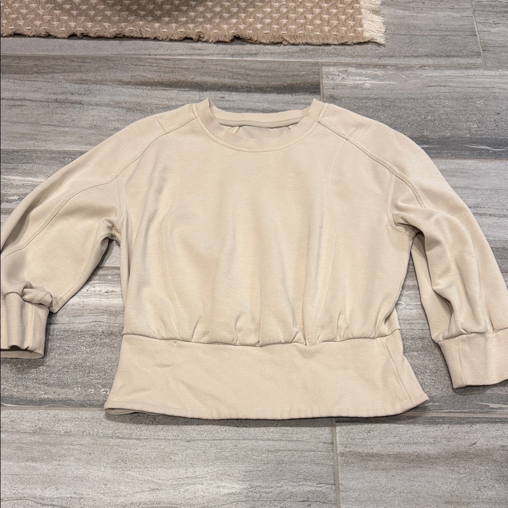 Lululemon cream/bone Long Sleeve Sweatshirt